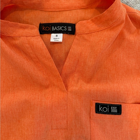 Koi Basics Vibrant Orange Scrub Set - Picture 4 of 5